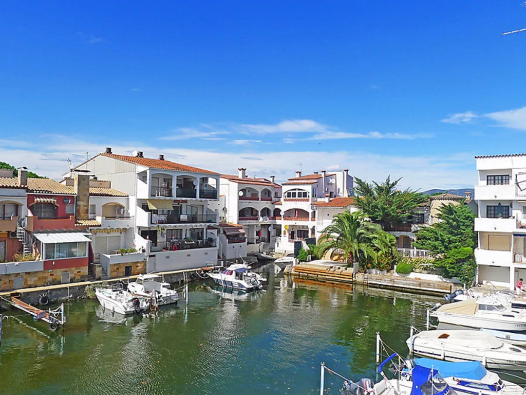 Port Mistral 22873