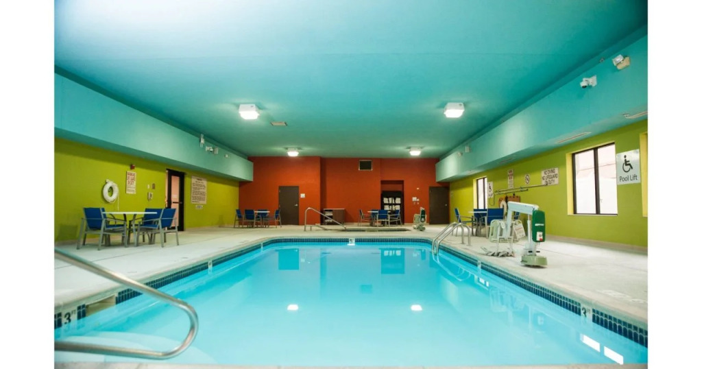 Holiday Inn Express Hotel & Suites Norfolk by IHG