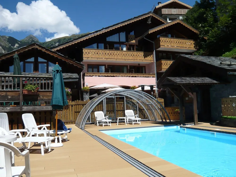 Neat Studio in a Large Chalet 1 km Away From the Nice Center