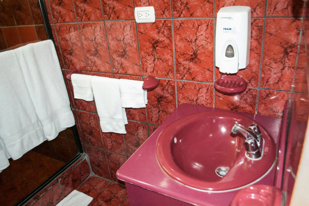 Berlor Airport Inn