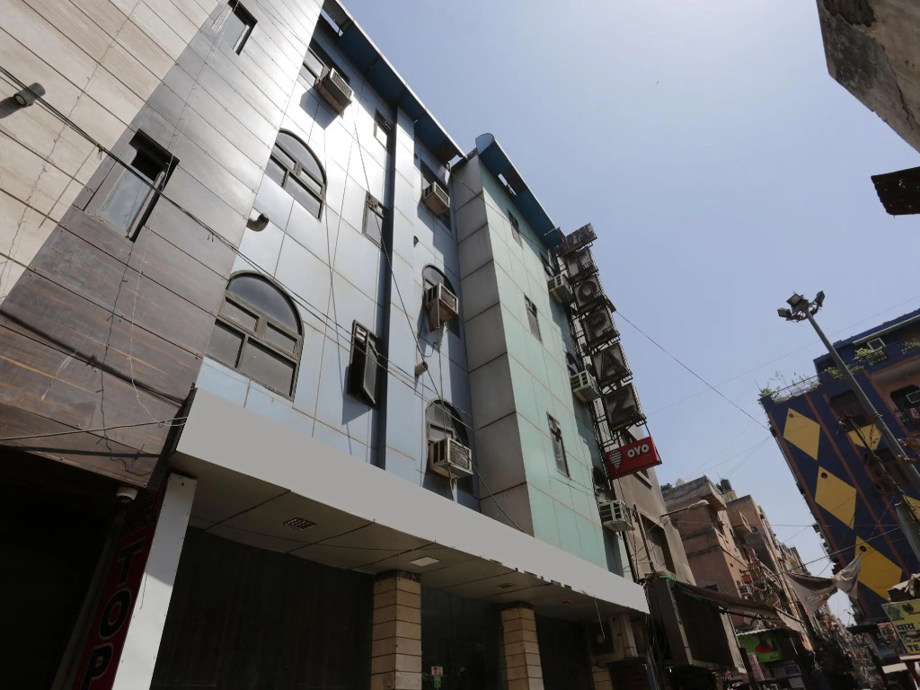 OYO 1660 Hotel Topaz