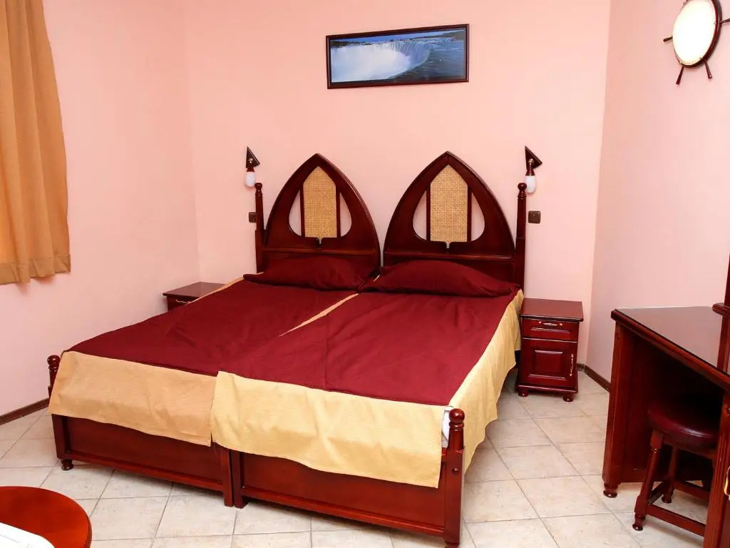Hotel Nikos