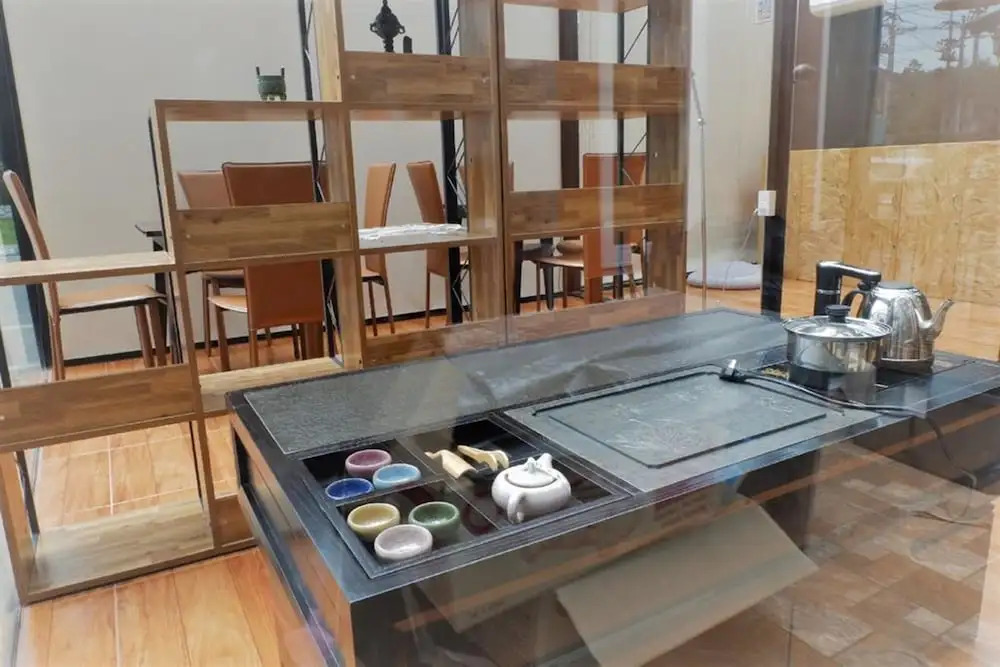 M.J. Gallery Poshtel