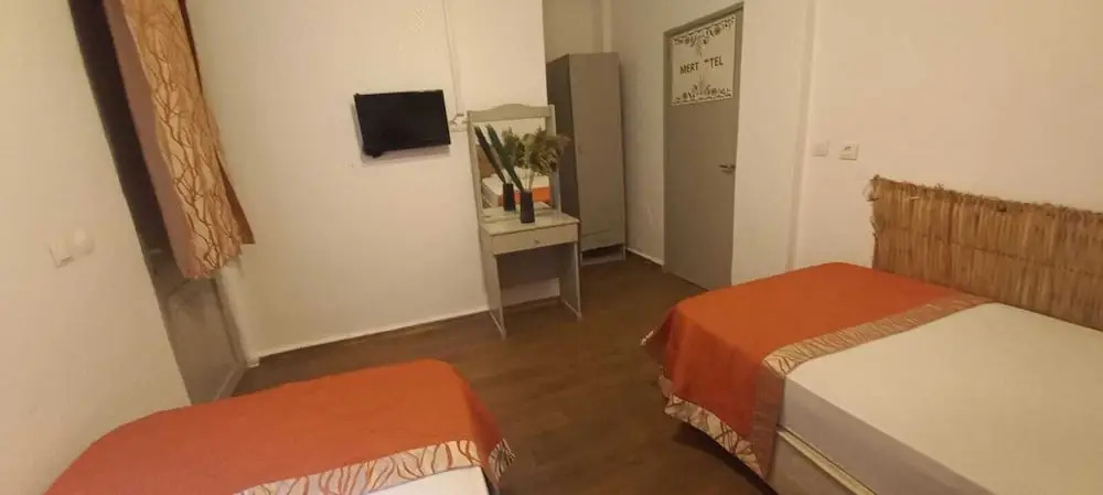 Mert Hotel