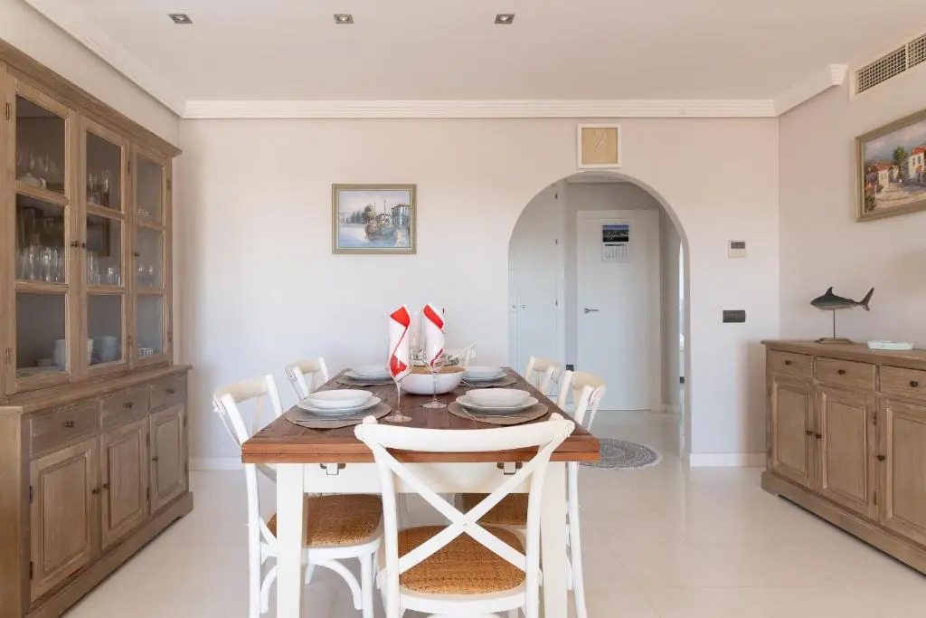2193-Modern Apt with Terrace And Seaview