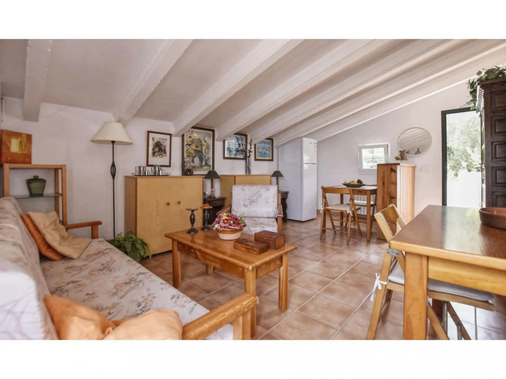 Villa with pool, garden and WIFI located 6 km from the sea in La Argentina