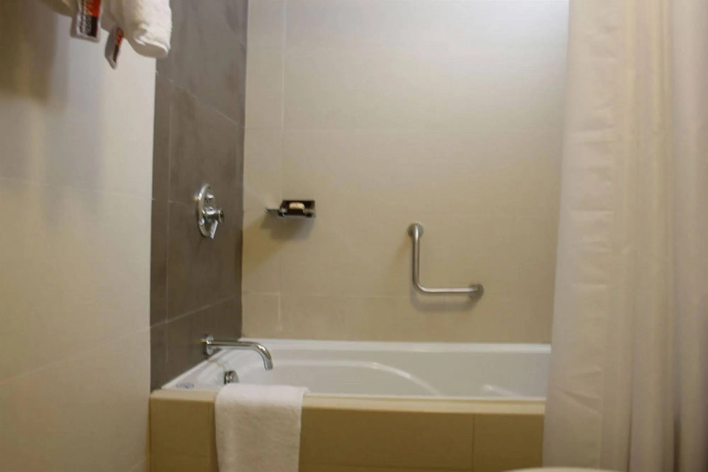 Sm Hotel And Business