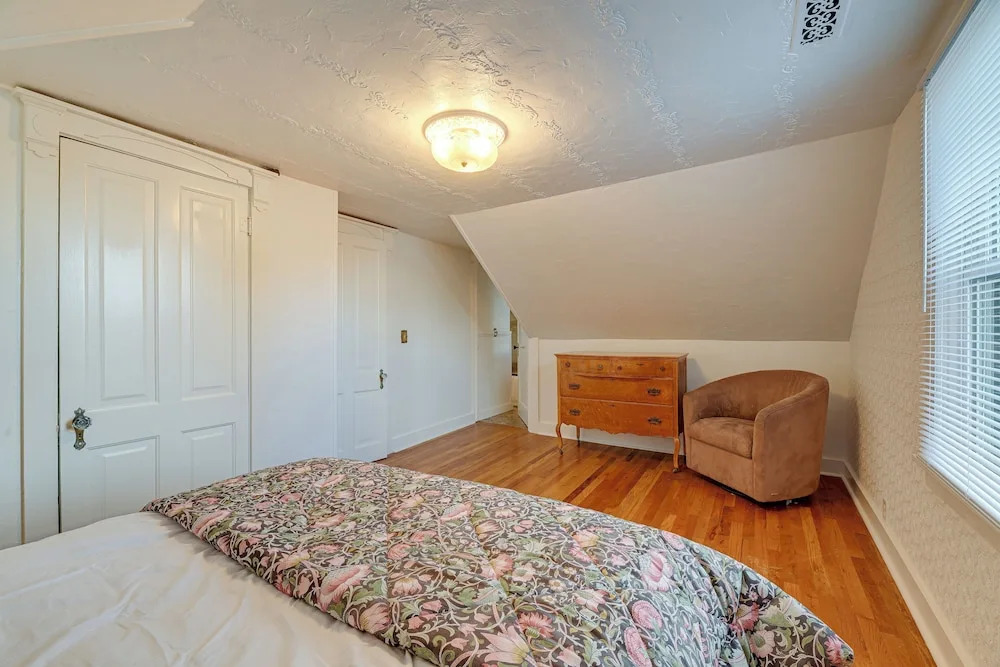 Cozy Grants Pass Home ~ 9 Mi to Rogue River Access
