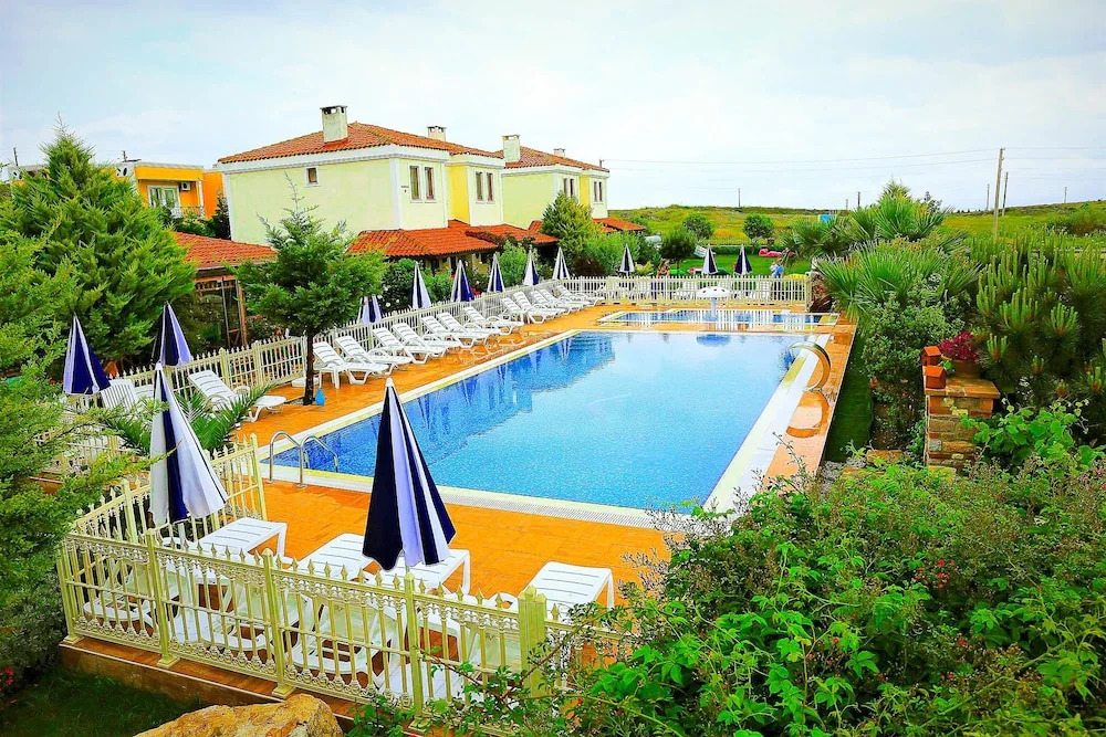 Destina Suit Hotel
