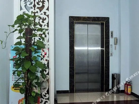 Sanya Yuefang Hotel (Sanya Bay Coconut Dream Corridor)