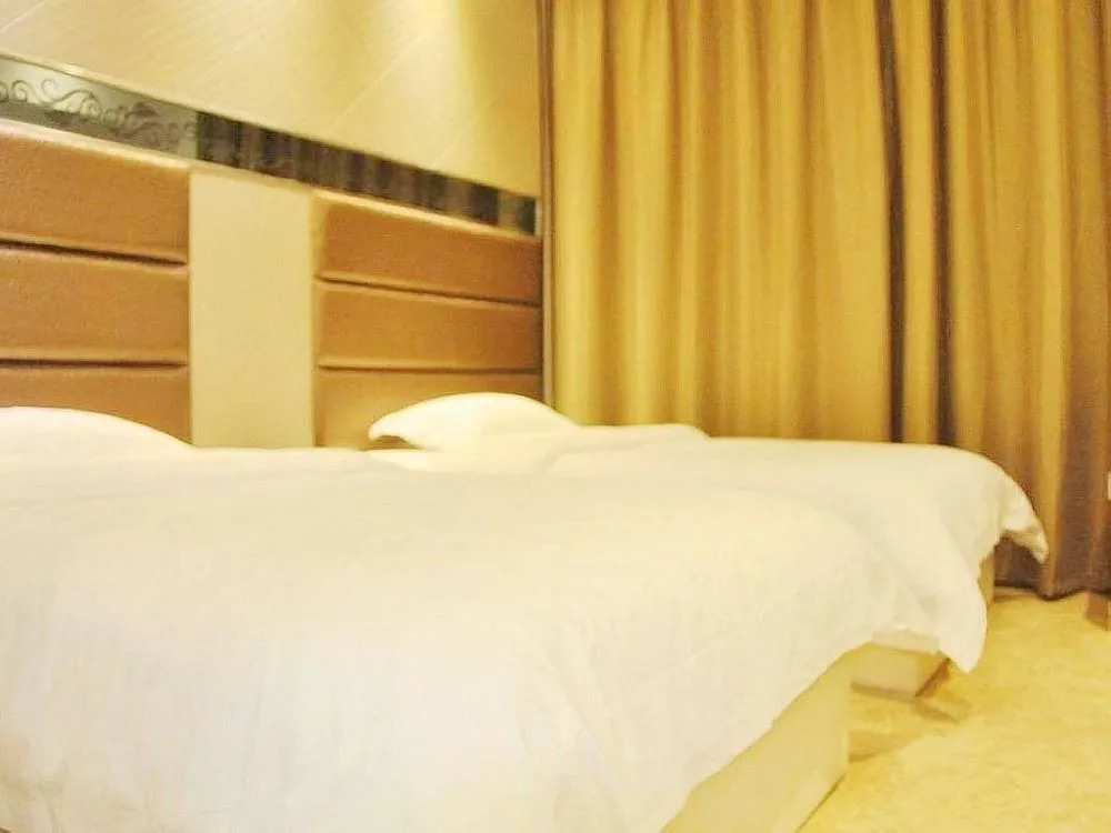 ChonpinesHotel