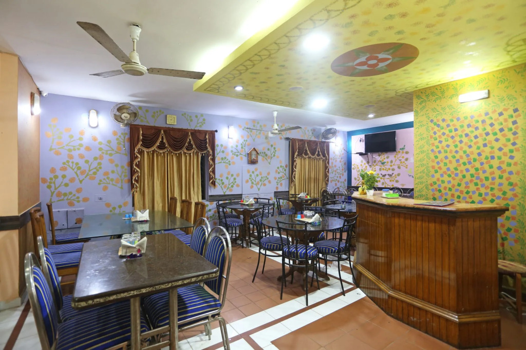 Capital O 6077 Hotel Ashraya