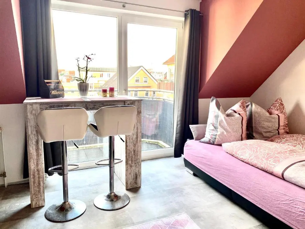 Eigenes Apartment im Herzen der Stadt mit Balkon und WLAN II