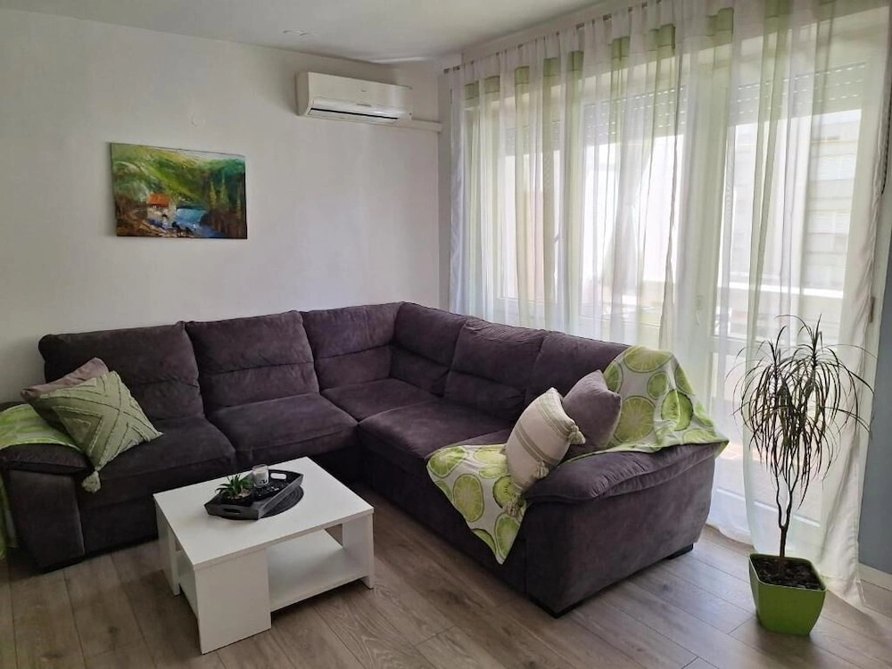 Apartment Karlo