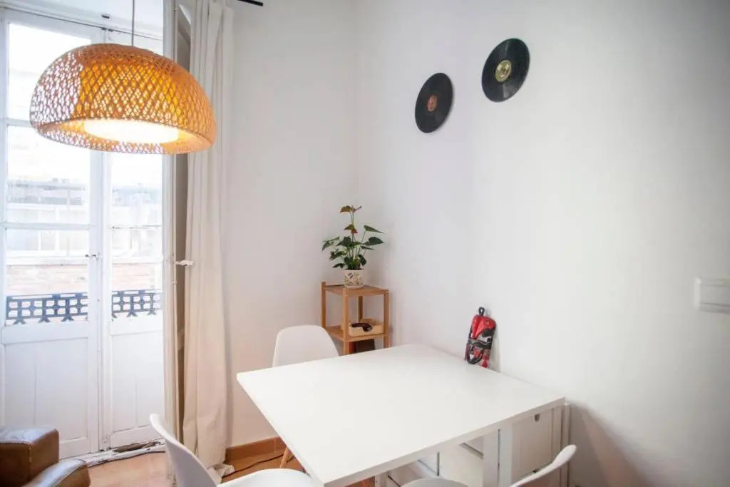 Luminous & Cosy Down Town Apartment