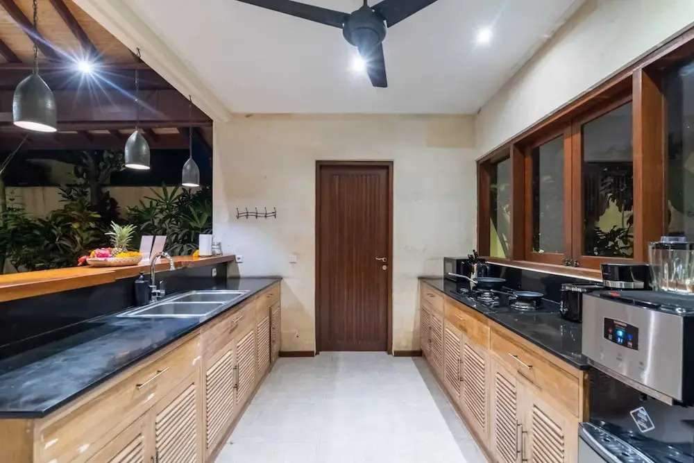 Villa Alroda Antik - Peaceful 4BR Villa with Private Pool in Canggu