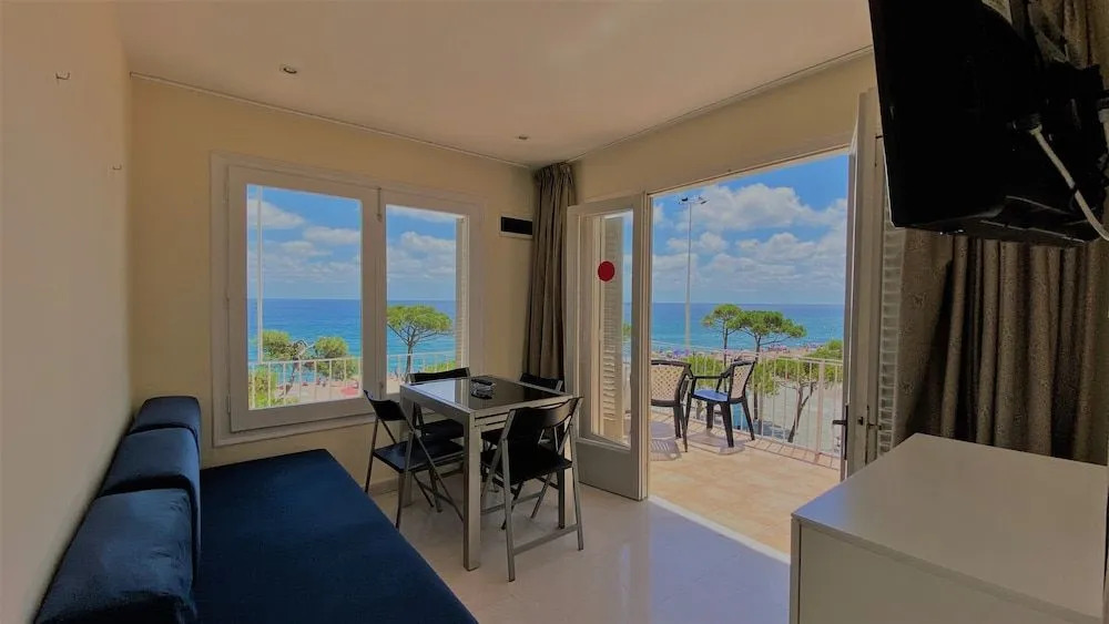Apartamentos Aromar