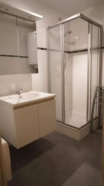 Studio apartment 'De Strandwandeling' with frontal sea view near Ostend