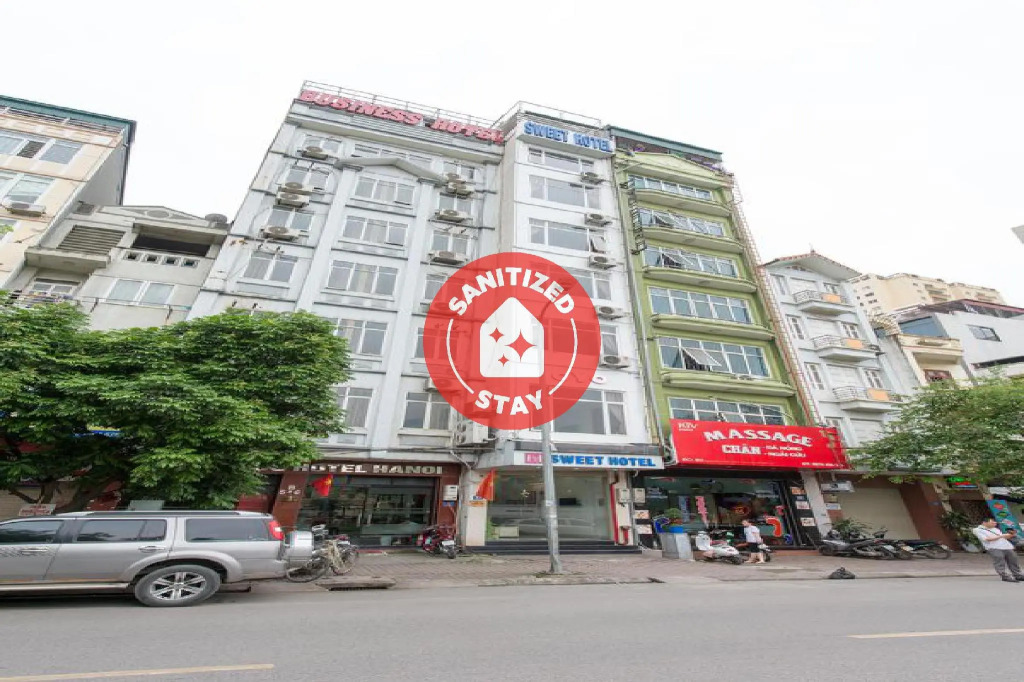 OYO 196 Sweet Hotel
