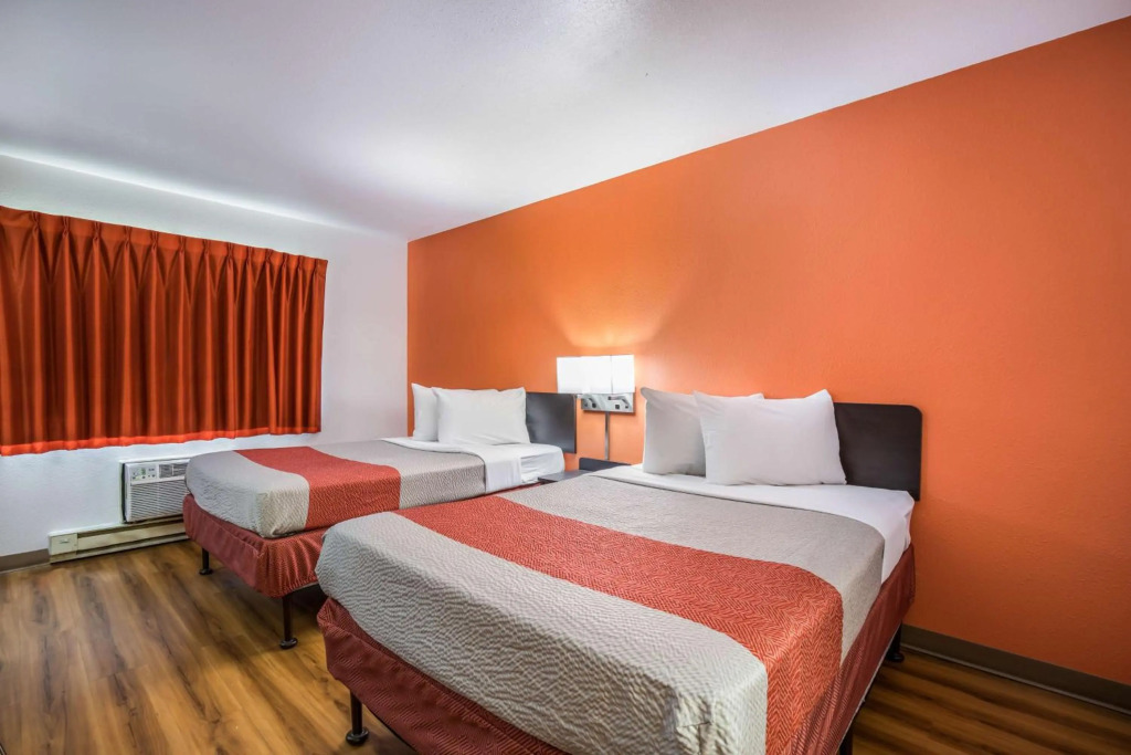 Motel 6-Madison, WI - East