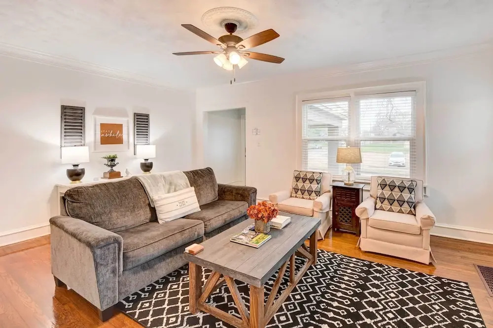 2 Mi to Dtwn: Waco Home w/ Shared Yard