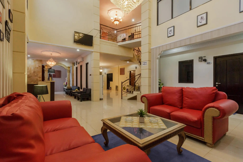 RedDoorz Plus near Pantai Malalayang Manado