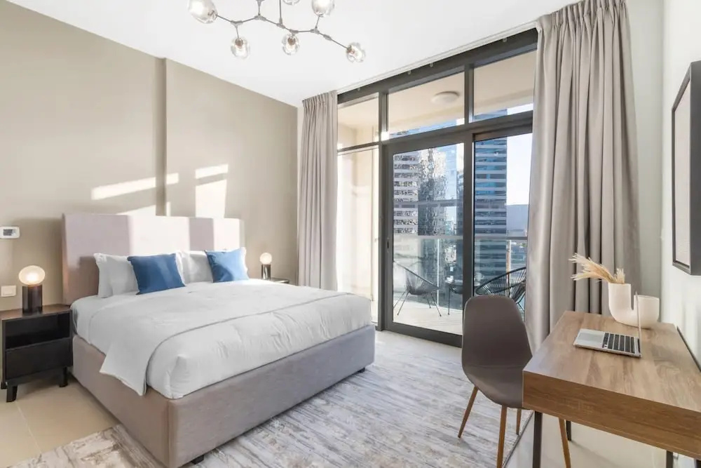 Silkhaus Spacious 1BR in Downtown Pool View