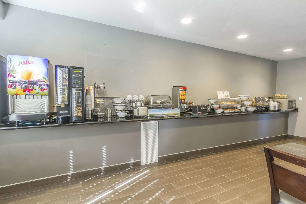Comfort Inn & Suites