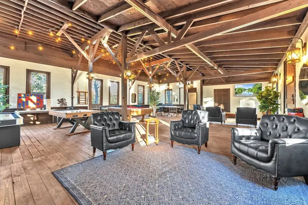 Sangiovese: Pet-friendly, Hot-tub, 10-min to Downtown!