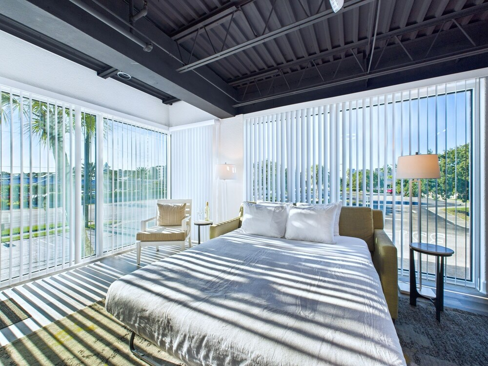 Rocket Launch View Loft Near Beach Port-unit 209