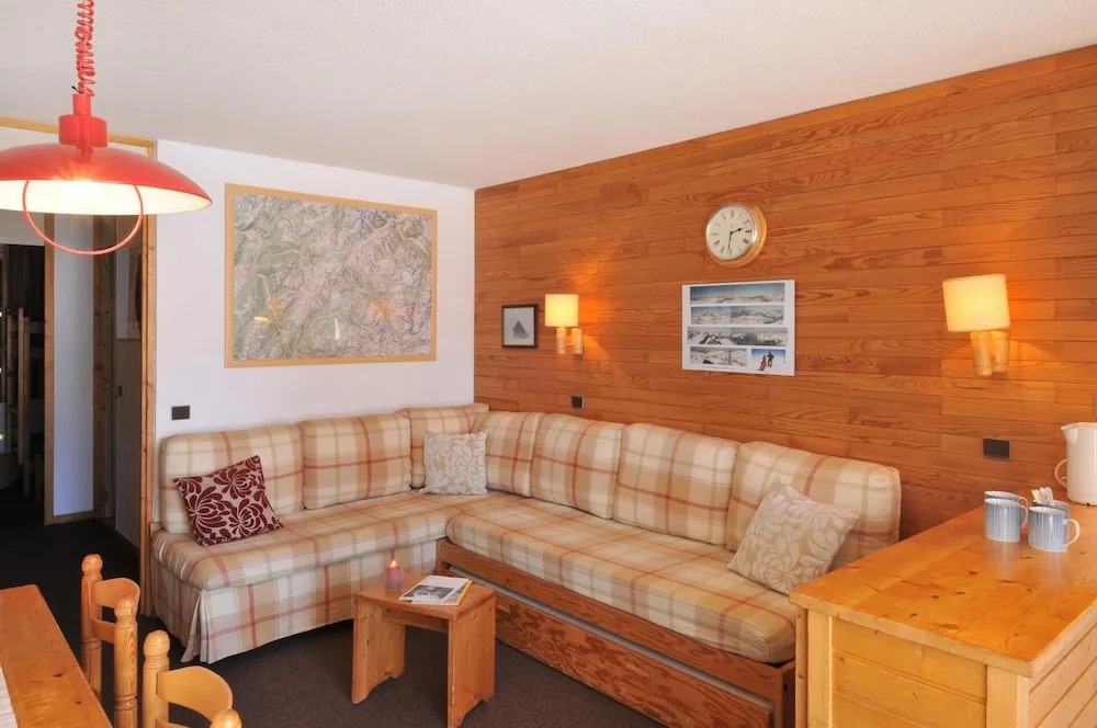 Belle Plagne Two-Roomed Flat on Slopes for 5 People of 28 Mâ² Tq05