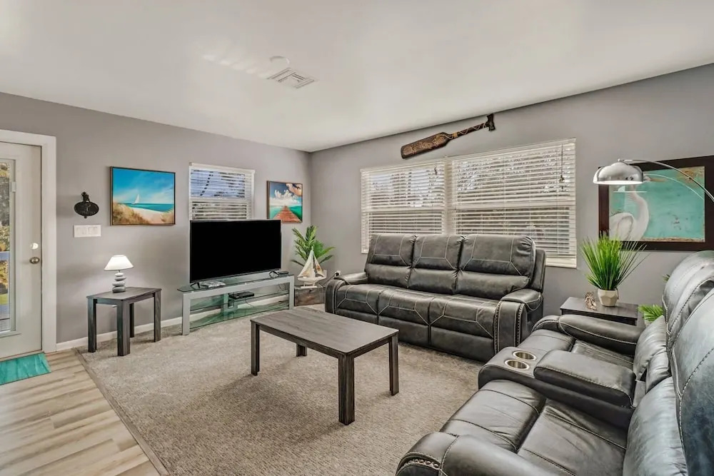 189 Dakota Ave-palm Paradise