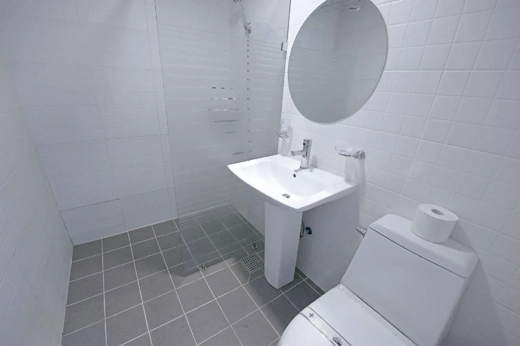 Ekonomy Hotel Yeosu