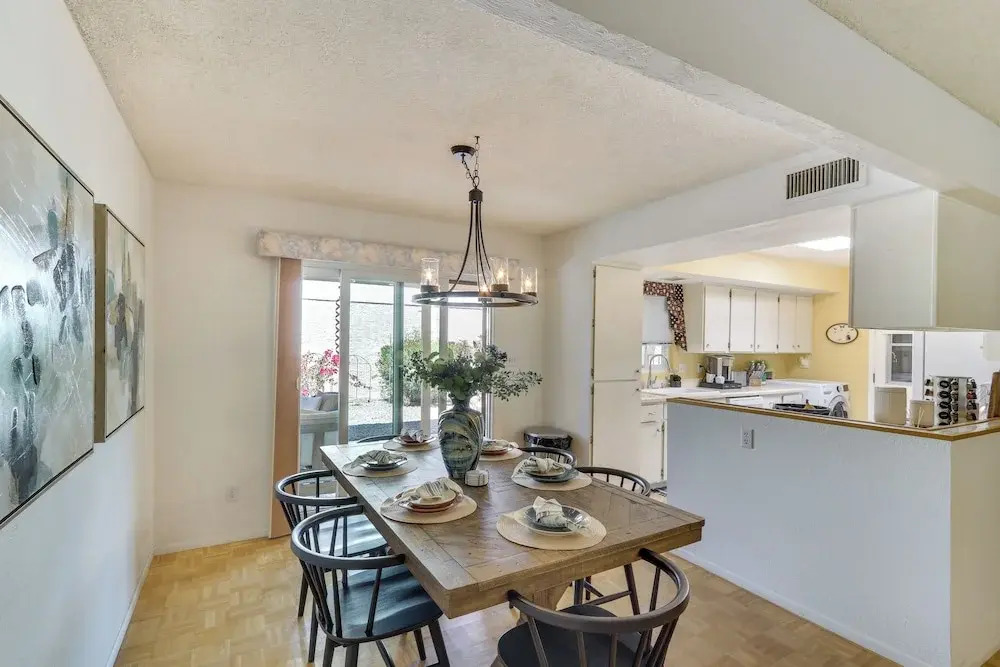 5 Mi to Ocotillo Golf Course: Chic Sun Lakes Home!