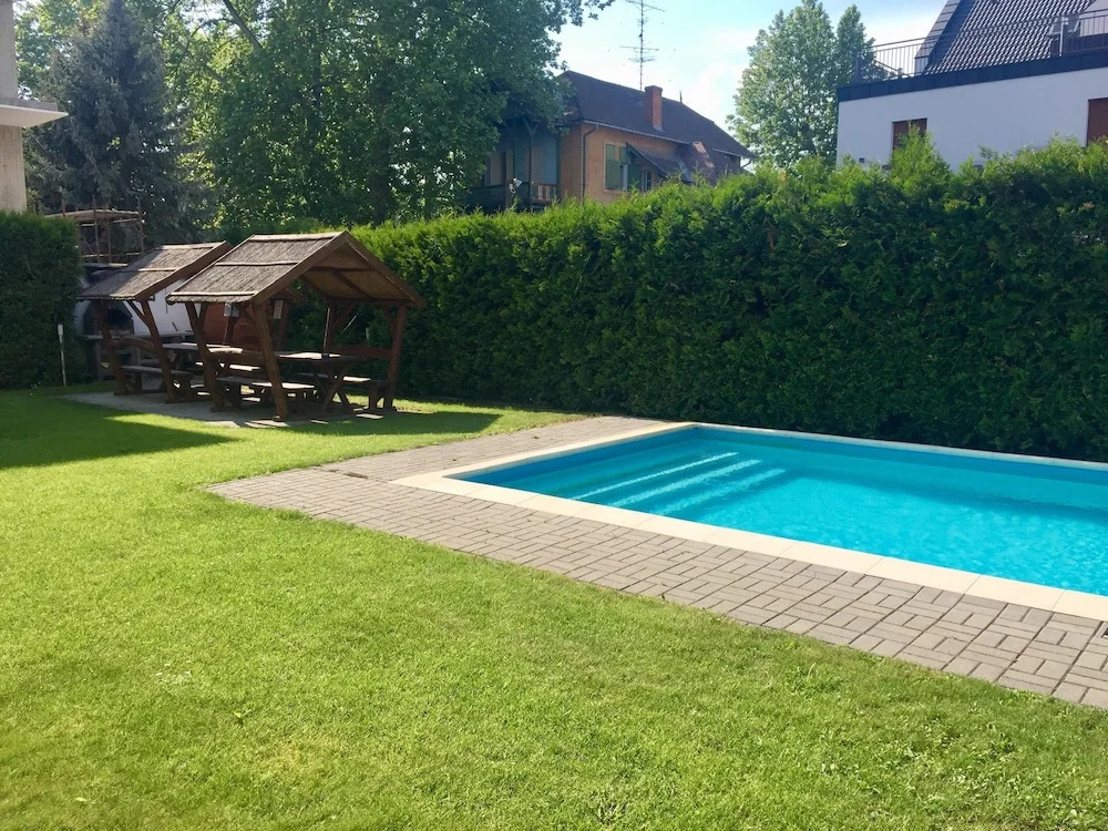Bálint 1 apartman with outdoor pool