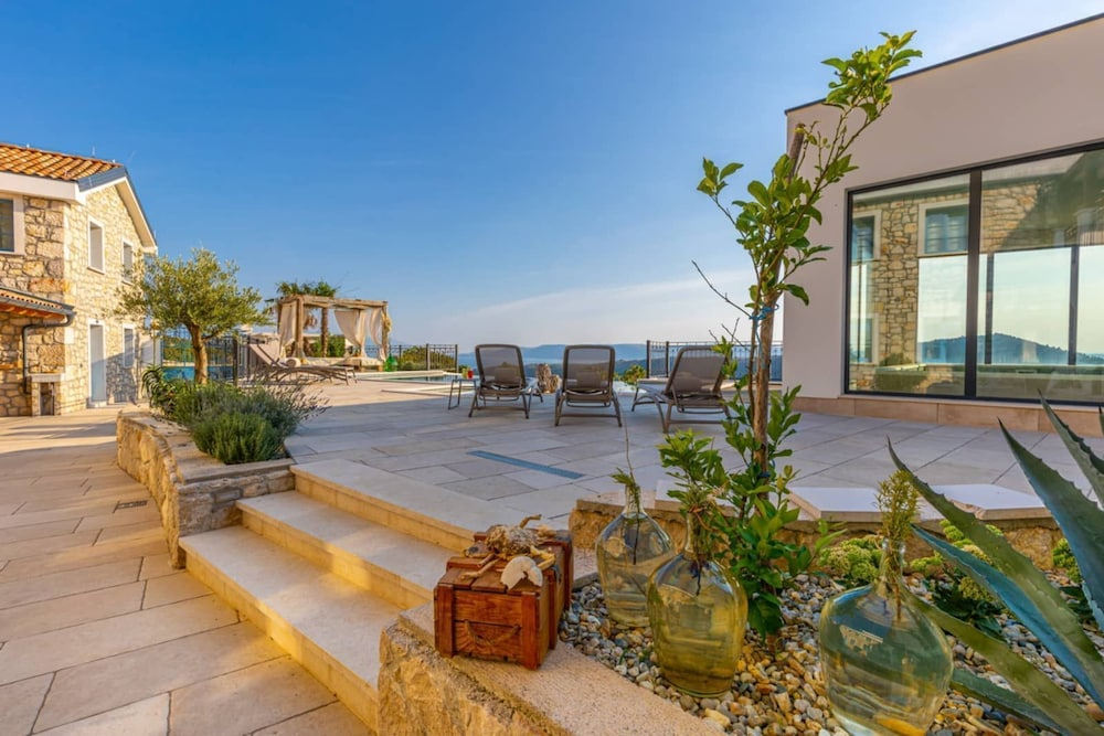 Villa Hilltop