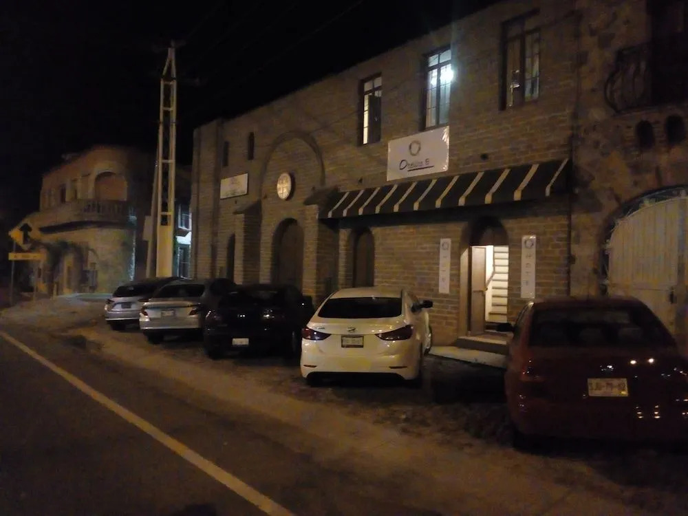 Hotelito E