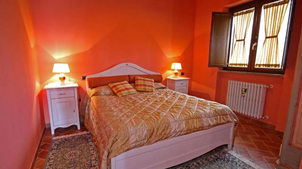 PERUCCIO 4, Emma Villas
