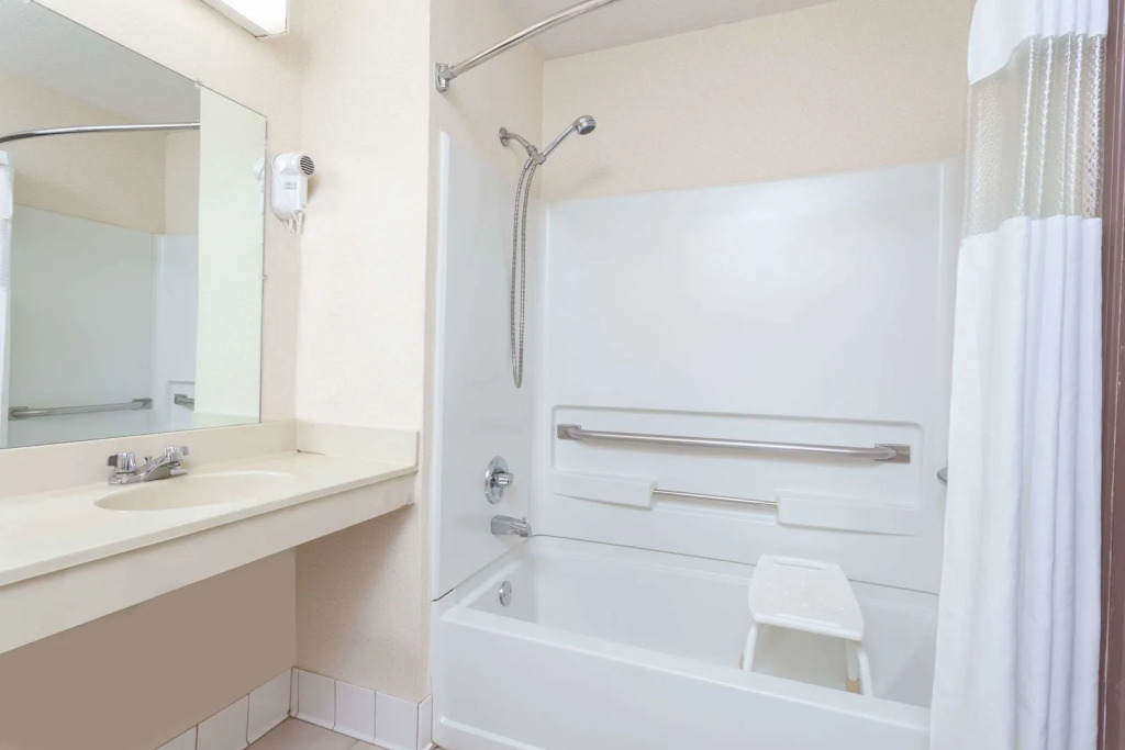 American Inn & suites
