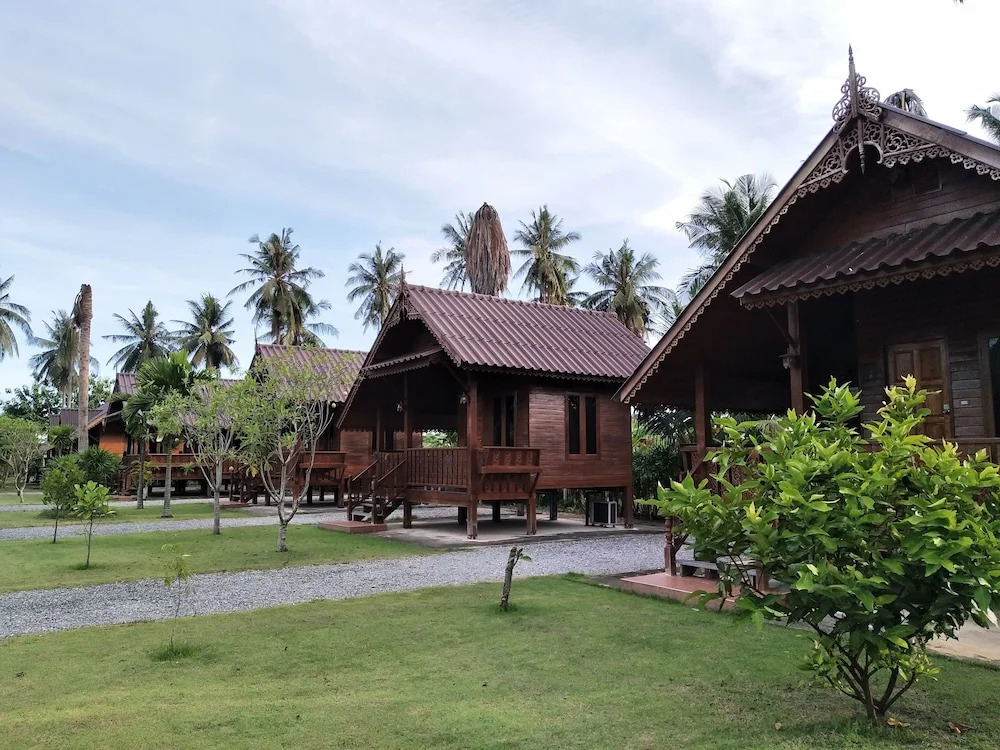 Yoo Sabai Resort