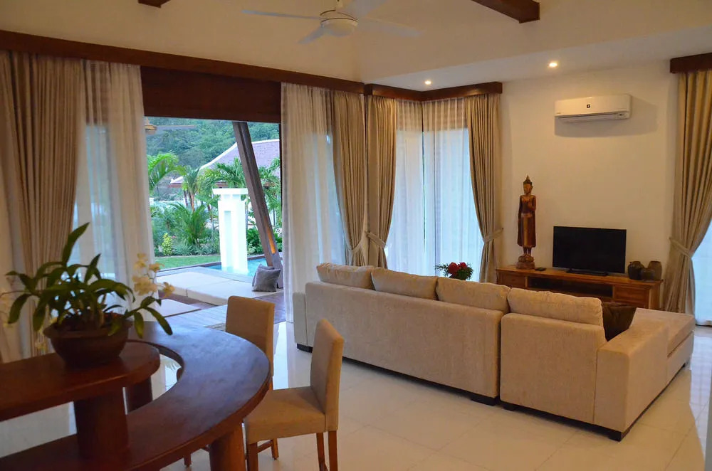Cominsia Lodge