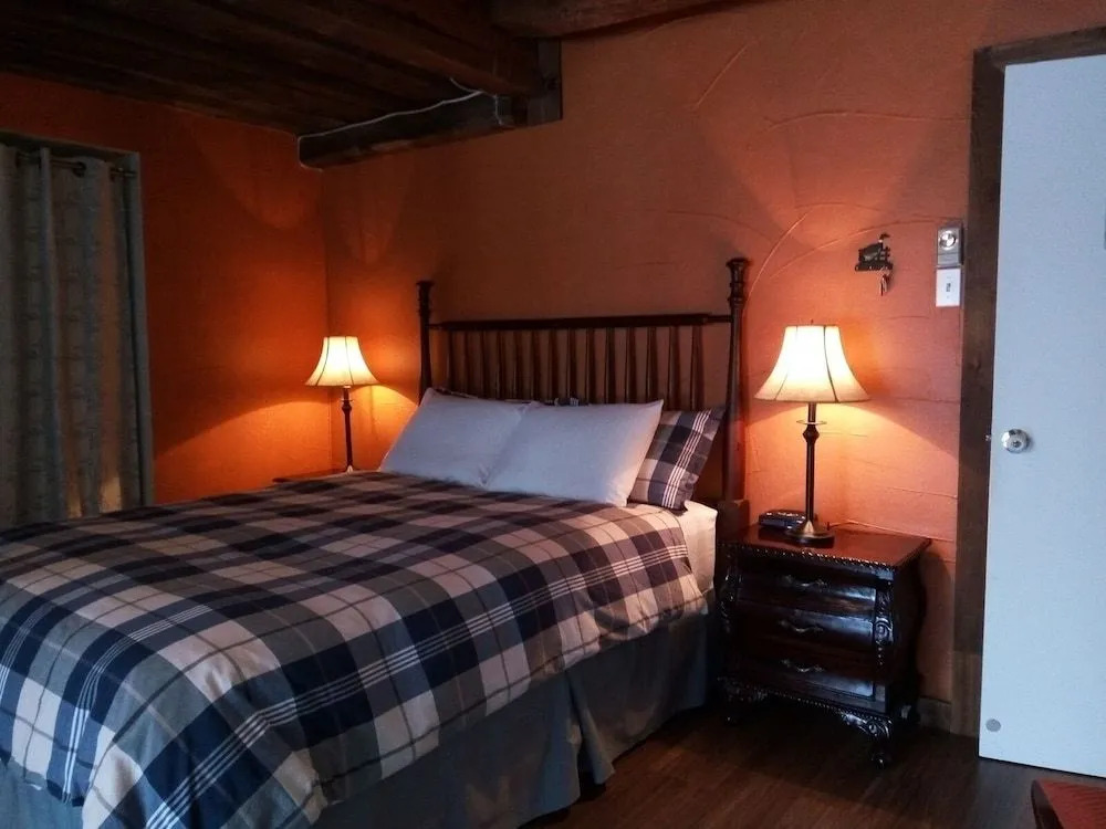 Ancestral Knowlton B&B
