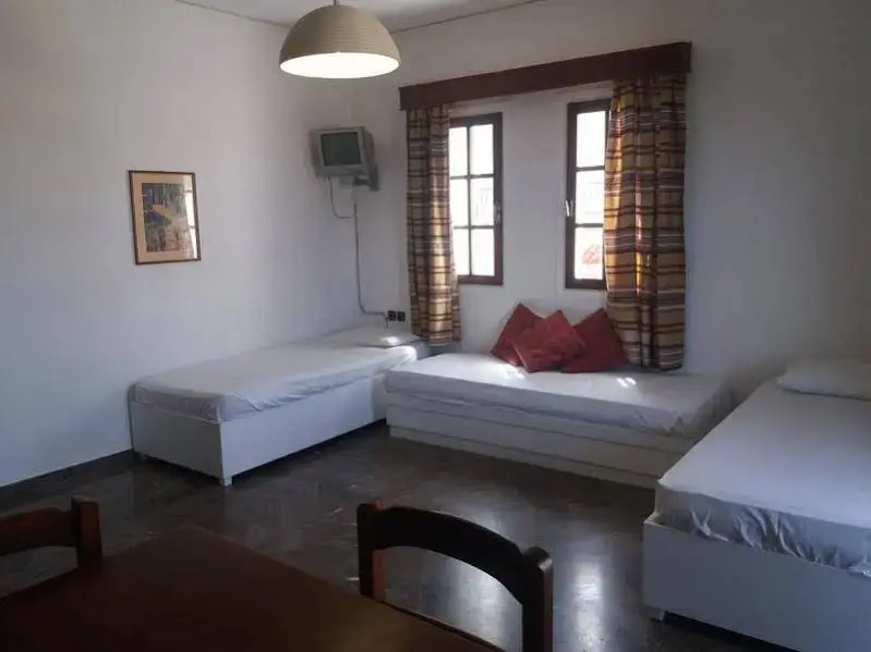 Elpida Apartments