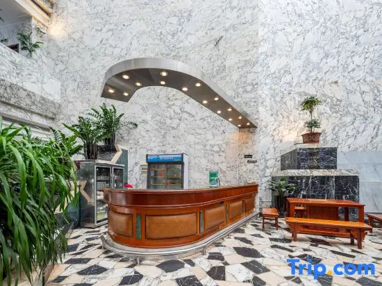Xinkaitong Hotel Ruili