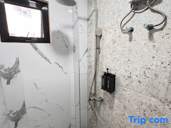 Kugii Hostel - Self Check-in Capsule Hostel near Cebu Airport