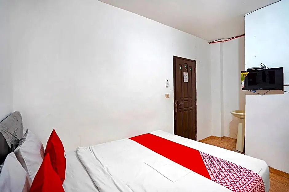 OYO 91390 Kost Grand Royal Elite