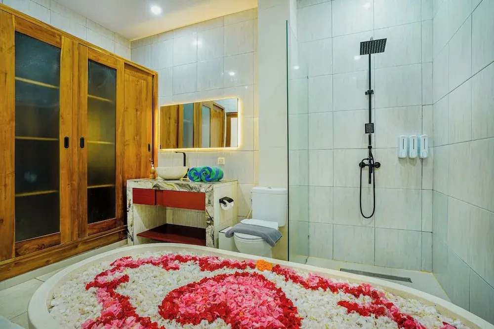 3-bedroom Private pool villa City Sanur