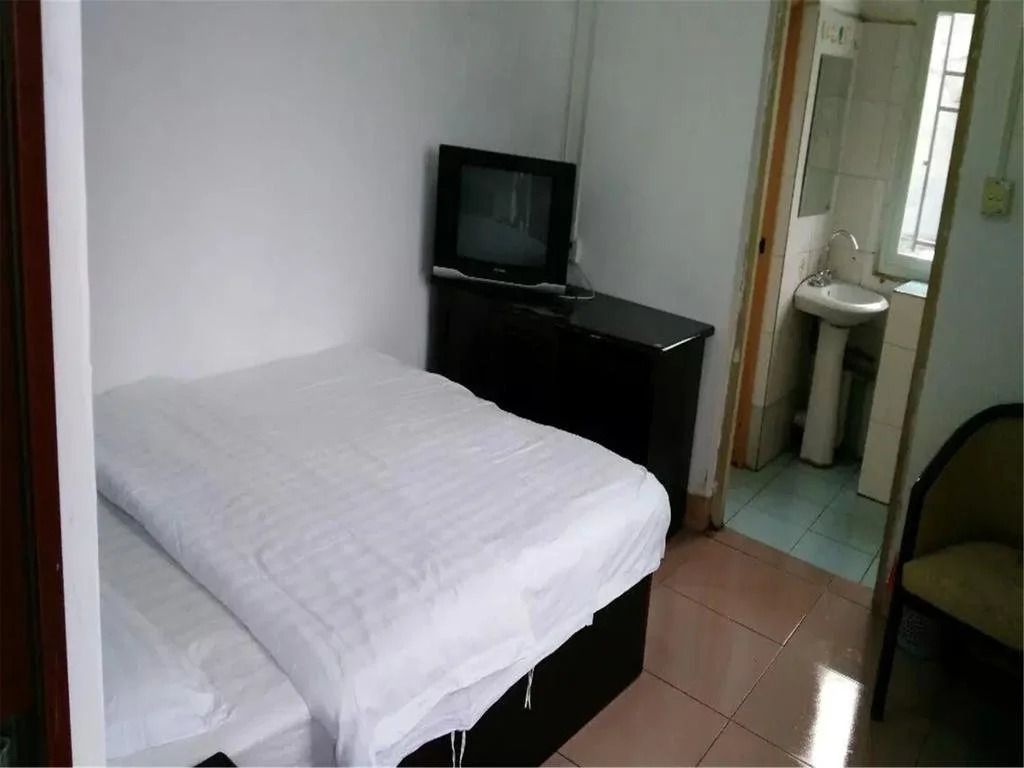 Guilin Tree Hotel