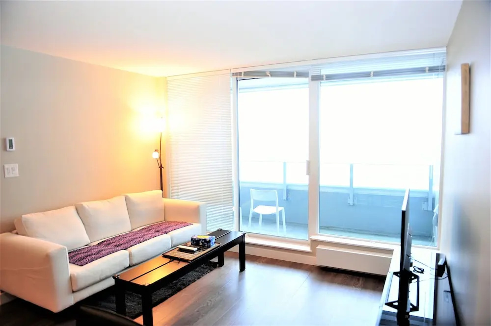 Brand New 1bdr 1den Condo in Vancouver