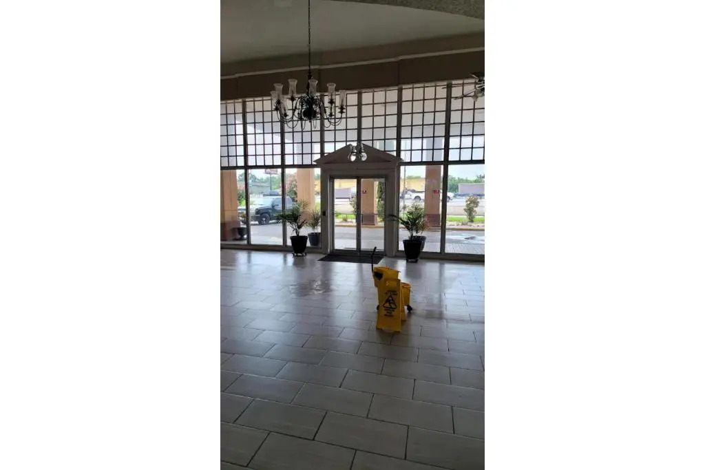 Regency Inn & Suites Houston East I 10